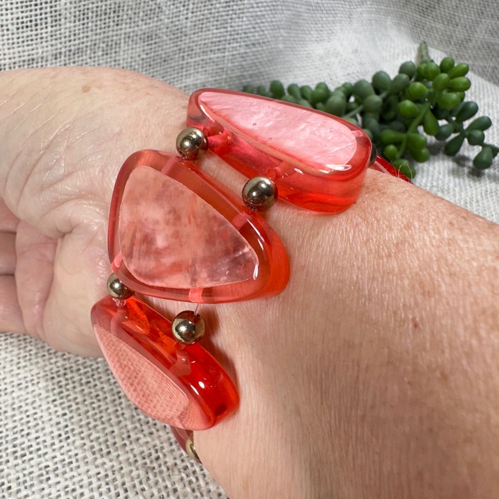 Style & Co Coral‎ Resin Stretch Bracelet Geometric Gold Tone Accents NEW